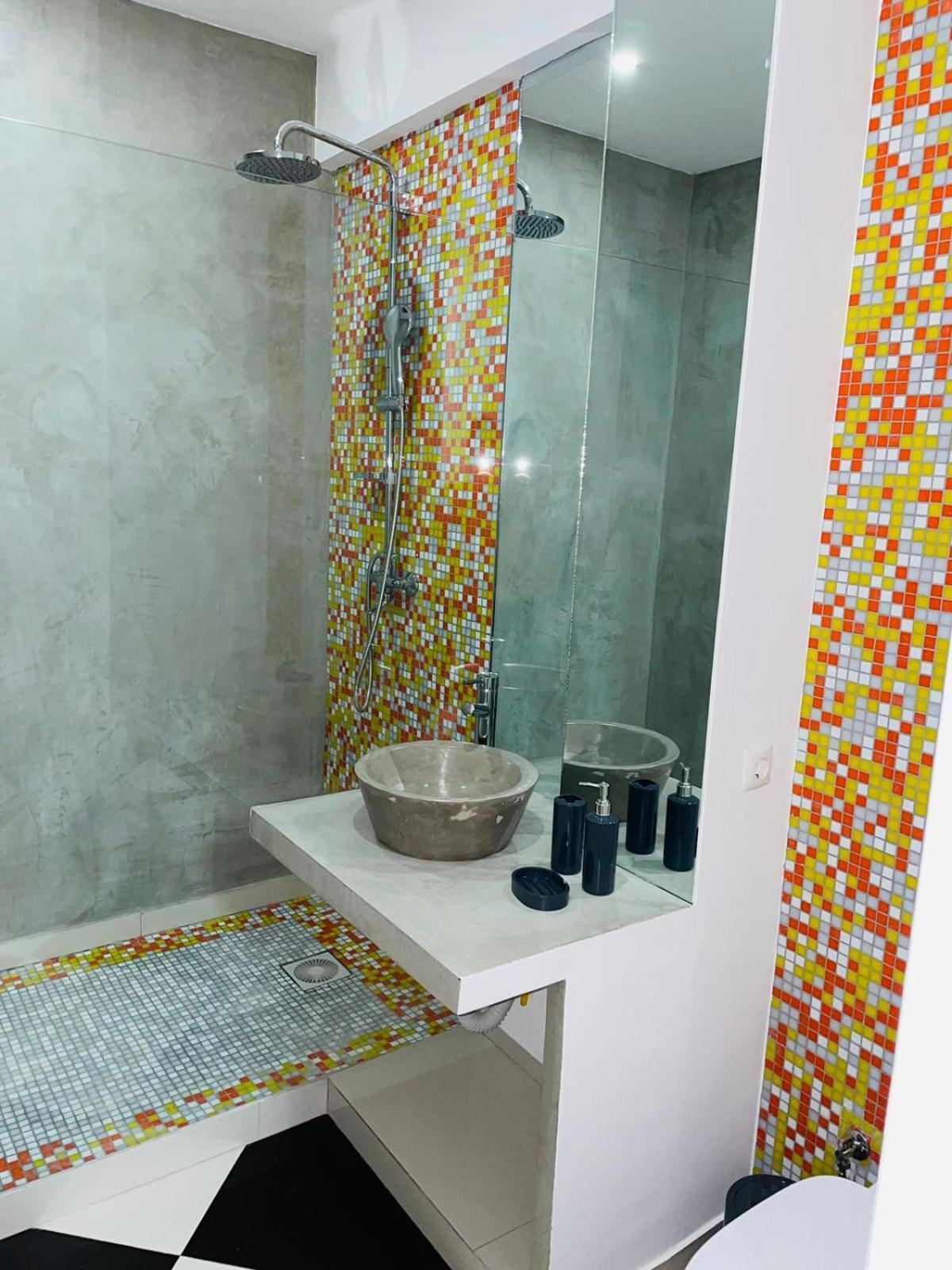 Residencial Sol Point Art Bed & Breakfast Ponta Do Sol Luaran gambar