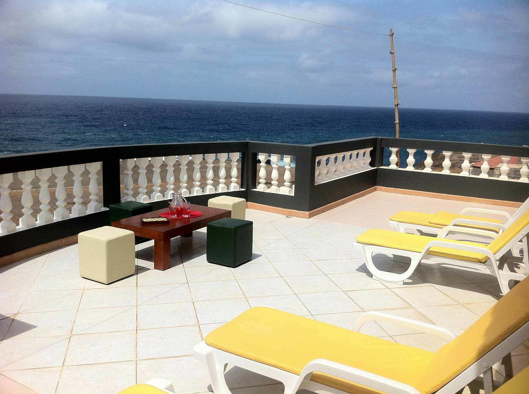 Residencial Sol Point Art Bed & Breakfast Ponta Do Sol Luaran gambar